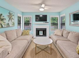 Harbour Oaks 101, cottage in Saint Simons Island