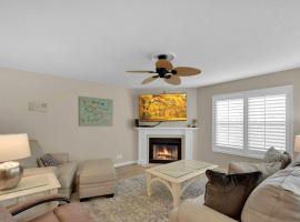 Harbour Oaks 311, cottage in Saint Simons Island