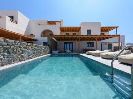 Aegean Gem Villa with private pool in Paros, khách sạn ở Mármara