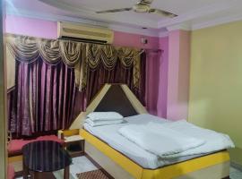 Hotel Omkar, Tripura, hospedagem domiciliar em Agartala