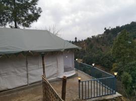 Saanidhya Mountain Camps - Himalayan Trails with Star Gazing and Bird Watching in Mukhteshwar, Hotel in Mukteswar