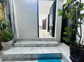 Private Entrance 2 Bedroom Apartment fully furnished โรงแรมในอาบูดาบี