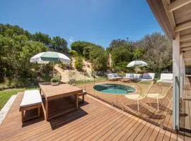 Highbury's Peaceful Retreat with gas heated plunge pool