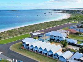 Windsurfer Beach Chalet 3, hotel in Lancelin