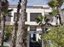 Luxury Villa Jack Beach Resort Ocean Oasis View Panoramic, hotel v destinaci Casablanca