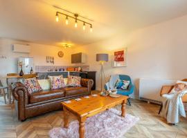 2 Bed in South Molton 78302, hotel a Kings Nympton
