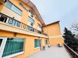 Hotel Flora, hotell i Drobeta-Turnu Severin