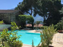 Villa Eden jacuzzi pool & private parking, leilighet i Domaso