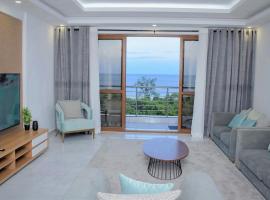 THE NEST, Beachfront Serviced Apartment in Nyali - with Panoramic Ocean view，蒙巴薩蒙巴薩海洋公園 KWS 總部附近的飯店