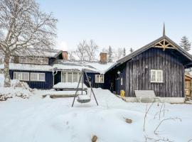 Gorgeous Home In Vang I Valdres With House A Mountain View, semesterhus i Vang I Valdres