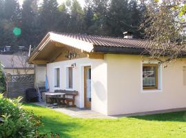 Lovely Home In Breitenbach With Kitchen, hotell i Breitenbach am Inn