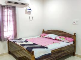 P V J RESIDENCY HOME Stay, hotel para famílias em Pithāpuram