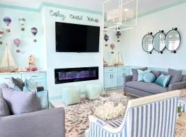 Summer Coast House with hot tub and pool!