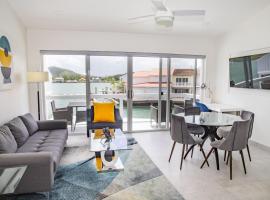 232G Upper Level, South Finger, hotel in Jolly Harbour