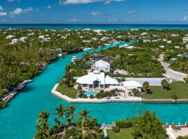 Legacy Villa, casa r&uacute;stica em Long Bay Hills