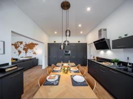 Goethe Palais Suite Anna Amalia l 1-8P l Lift l Parkplatz, hotel v destinaci Aue