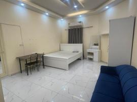 Private Studio Room, guest house in Abu Dhabi