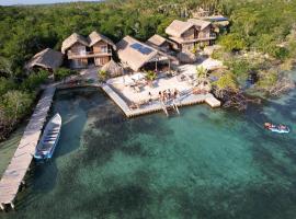 Santa Lova Eco-hostel Isla Tintipan, beach hotel in Tintipan Island