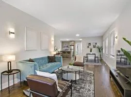 Charming & Spacious 2BR Apartment in Chicago - Hartrey 3S