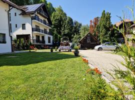 Casa Maria Moieciu de Sus, hotel u gradu Moječu de Sus