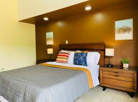 The Rainier Bed & Breakfast 5, bed and breakfast v San José