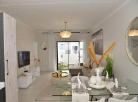 Elcaro Luxury Villas-Urban Taupe