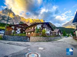 Dolomites Stunning View & Garden, hotel em San Vito di Cadore