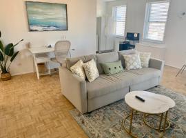 New ATL Dwntwn Condo with Balcony 2，位于亚特兰大的酒店