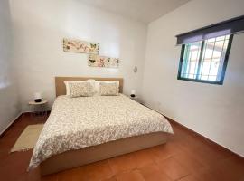 Bed&Ride La Manigua, отель в городе Охос-де-Гарса