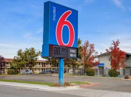 Motel 6-Carson City, NV: Carson City şehrinde bir otel