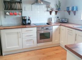 Castlebar 3 bedroom house, cottage ở Castlebar
