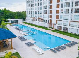 Fortunity Beach Tower-2 BDR with pool view, lejlighed i Puerto Plata