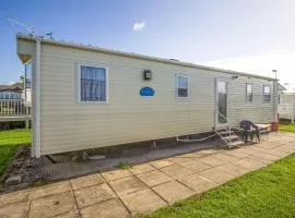 8 Berth Spacious Caravan By The Beach In Norfolk Ref 50059g