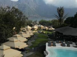 Toteme Glamping and Hot Spring Kintamani، فندق في كوبوبانلوكان