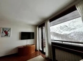 Cervinia Ski In Ski Out - Spacious Apartment