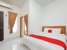 RedDoorz Plus Syariah near Mall Boemi Kedaton Lampung