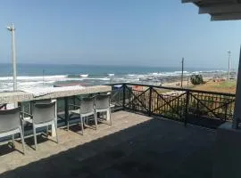 Umdloti Family Beach House - Pet Friendly Duplex