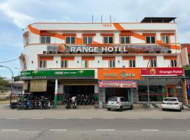 Orange Hotel Segamat، فندق في سيغامات