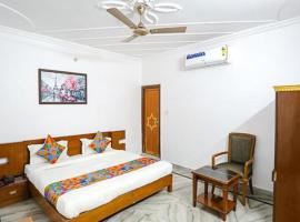 FabExpress Premium Rooms, hotel berdekatan World Development Foundation, New Delhi