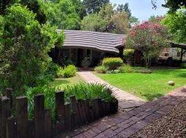 Riverbush Lodge Guesthouse, hótel í Parys