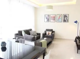 Modern 3BR Apt next to Hotel Dieu