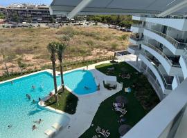 Gran Canet luxury apartment with sea view, hotel en Canet d'en Berenguer