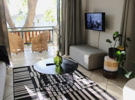Contemporary Central Apartment by ARPA Hospitalities, hotel en Stellenbosch