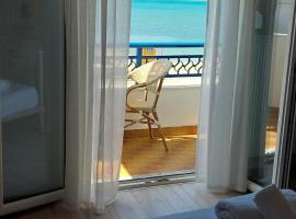 Mar Azul Σπίτι δίπλα στην παραλία και στο κέντρο!, hotel a Elafonisos