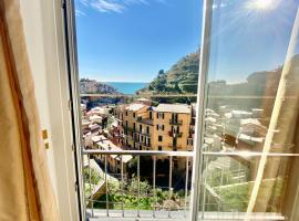 The Manarola Main Plaza, B&B v mestu Manarola