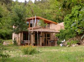 Casa ecológica en plena naturaleza, poceni hotel v mestu Arboli