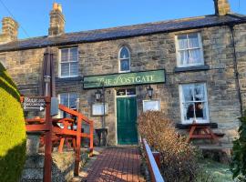 The Postgate Inn, guest house in Egton