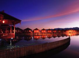 낭쉐에 위치한 호텔 Hupin Inle Khaung Daing Village Resort