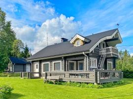 Holiday Home Laattaja mökki by Interhome, Hotel in Ukkohalla