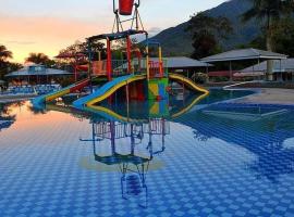Mifan Resort And Water Park, hotel with parking in Padangpanjang